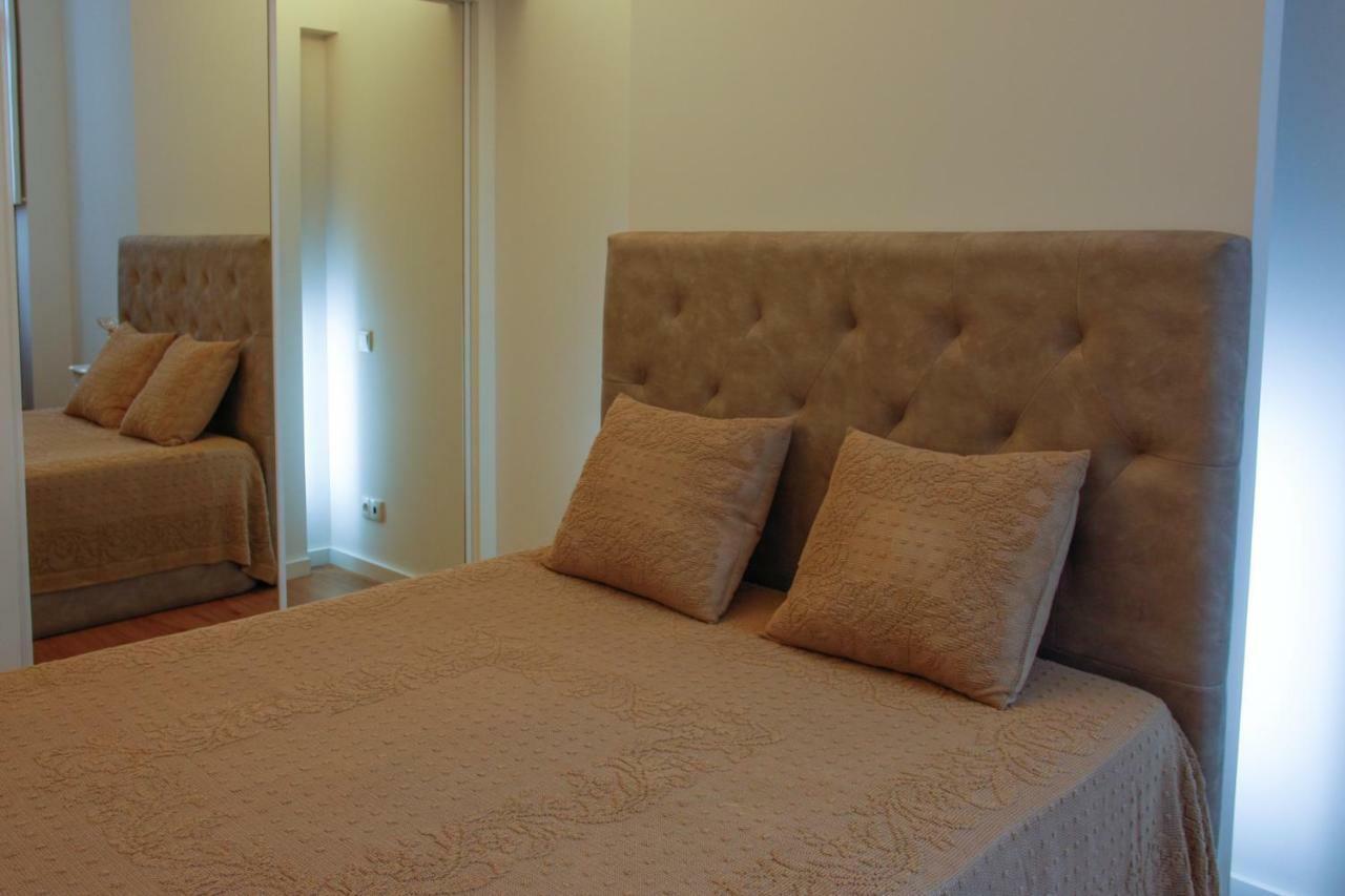 Lux Downtown Apartment Porto Luaran gambar